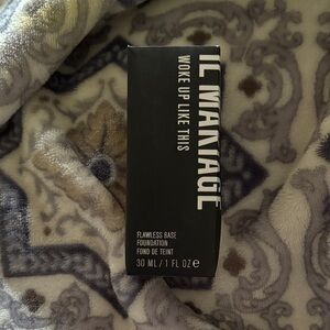 IL MAKIAGE Woke Up Like This Foundation